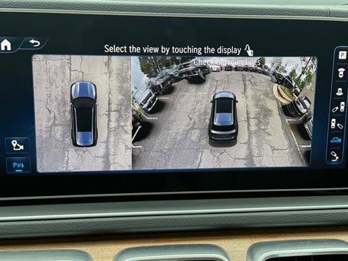 Used 2024 Mercedes-Benz GLS 450 4MATIC w/ Pinnacle Trim Package image 43