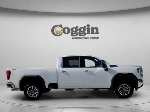 New 2026 GMC Sierra 3500 SLT w/ SLT Convenience Package image 14