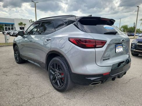 Used 2025 Chevrolet Blazer RS w/ Driver Confidence II Package FWD image 3