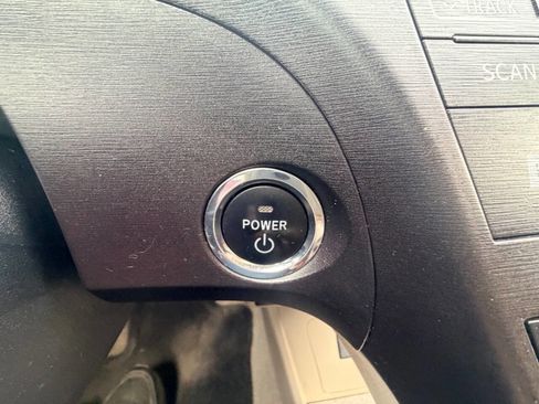 Used 2011 Toyota Prius Three FWD image 4