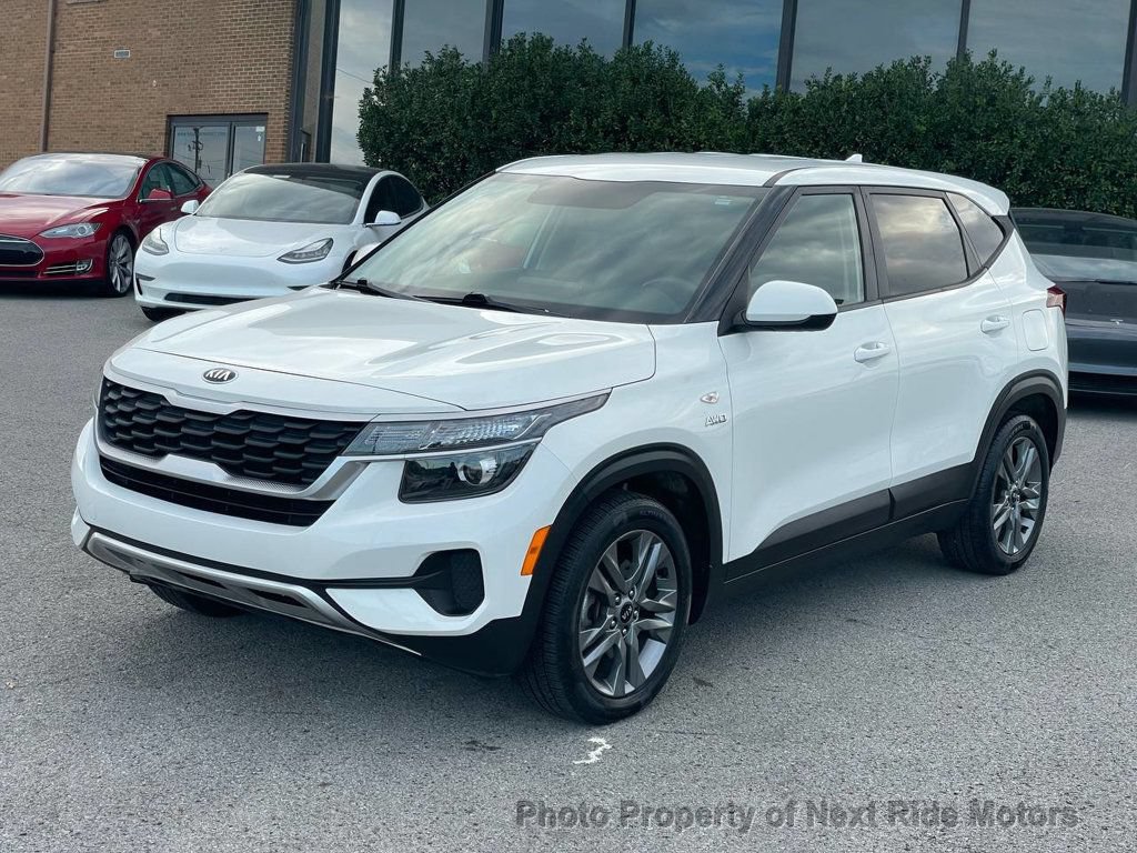 Used 2021 Kia Seltos LX AWD/4WD image 3