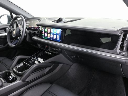 New 2025 Porsche Cayenne Coupe image 25