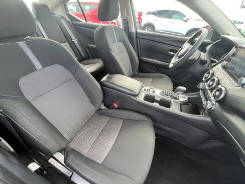 Used 2025 Nissan Sentra SV FWD image 33