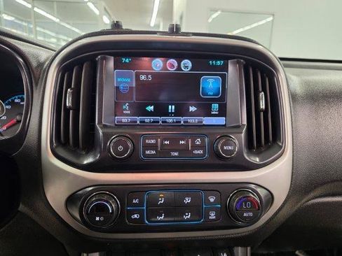 Used 2015 Chevrolet Colorado LT w/ Luxury Package RWD image 23