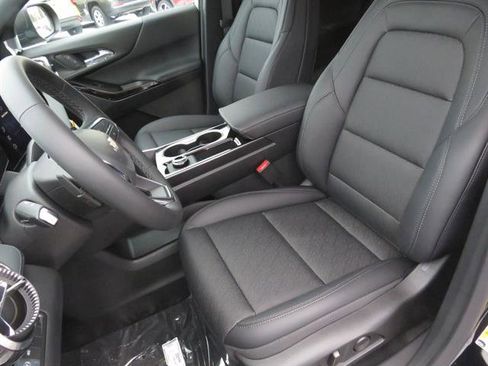 New 2026 Chevrolet Equinox LT w/ Convenience Package II image 17