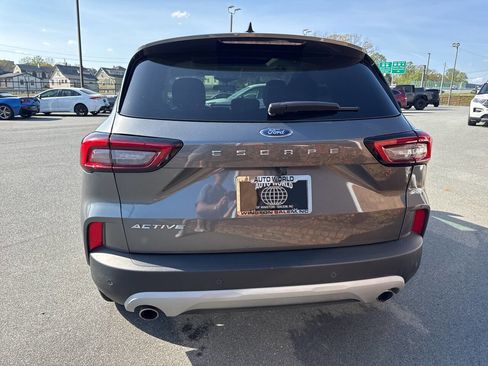 Used 2023 Ford Escape Active w/ Tech Pack #1 image 10