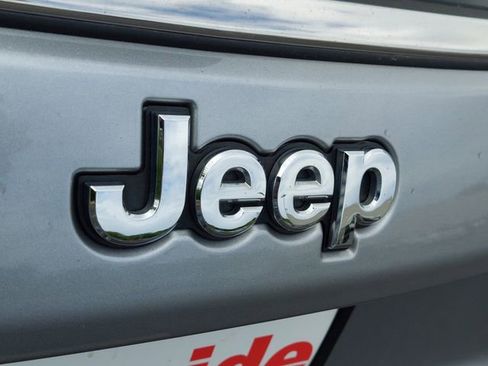 Used 2023 Jeep Compass Sport AWD/4WD image 35