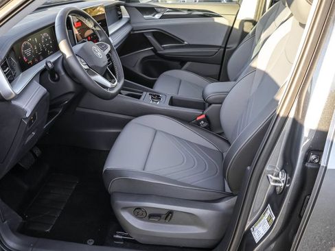 New 2026 Volkswagen Tiguan SE AWD/4WD image 22