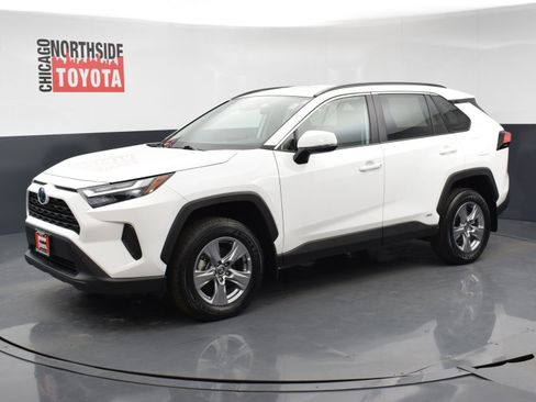 Used 2022 Toyota RAV4 XLE image 8