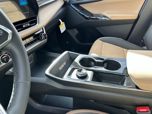 New 2026 Chevrolet Equinox ACTIV AWD/4WD image 11