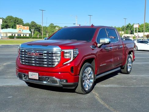 Used 2023 GMC Sierra 1500 Denali w/ Denali Reserve Package AWD/4WD image 1