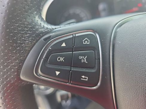 Used 2019 Mercedes-Benz GLC 300 image 18