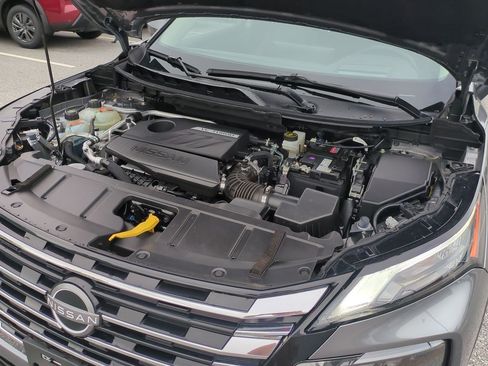 Certified 2025 Nissan Rogue SL w/ SL Premium Package FWD image 46