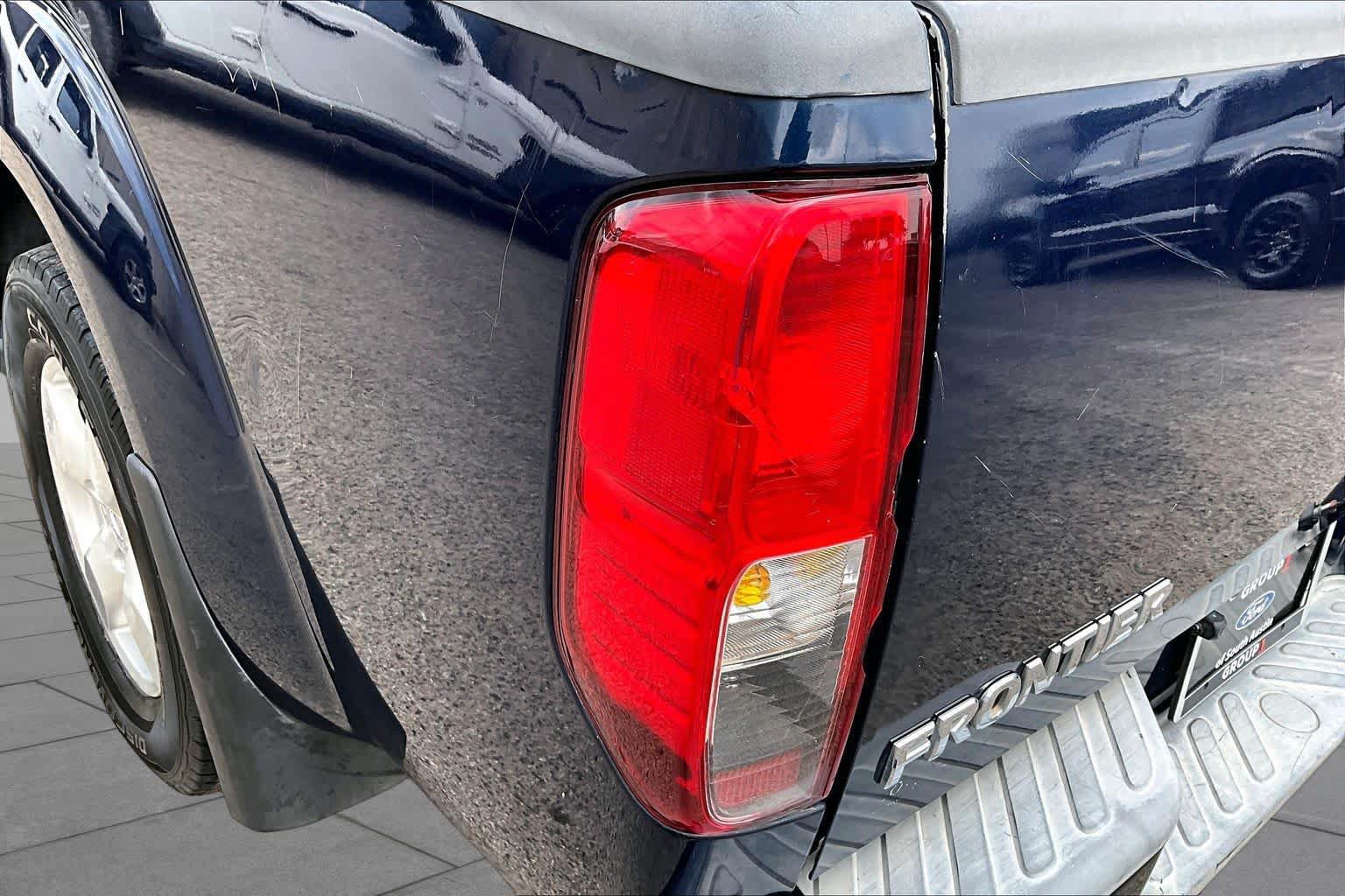 Used 2007 Nissan Frontier LE RWD image 27