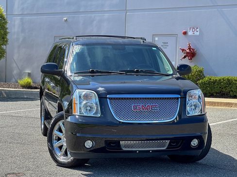 Used 2013 GMC Yukon XL Denali AWD/4WD image 5