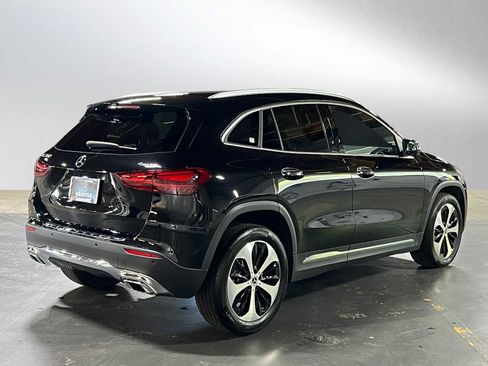 Used 2025 Mercedes-Benz GLA 250 4MATIC image 8