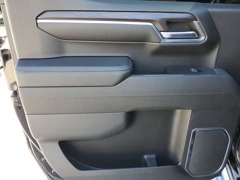 Used 2023 GMC Sierra 1500 SLT w/ SLT Premium Package image 9