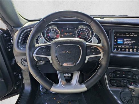 Used 2015 Dodge Challenger SRT RWD image 13