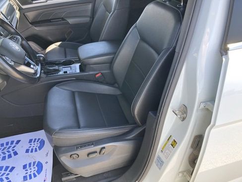 Used 2021 Volkswagen Atlas Cross Sport SEL R-Line image 32