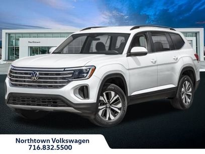 New 2025 Volkswagen Atlas SE w/ Panoramic Sunroof Package