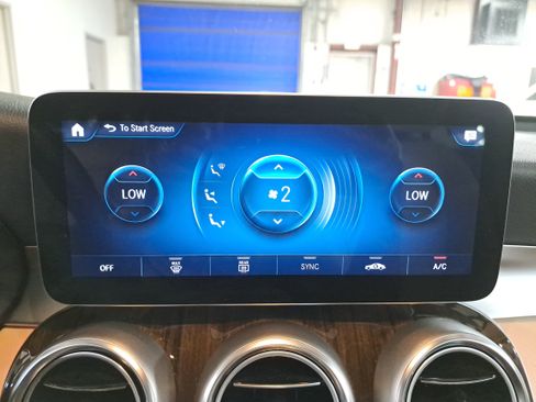 Certified 2022 Mercedes-Benz GLC 300 image 23