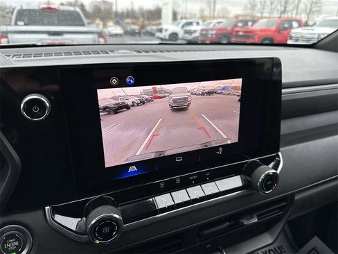 Used 2024 Chevrolet Colorado Trail Boss w/ Advanced Trailering Package image 17