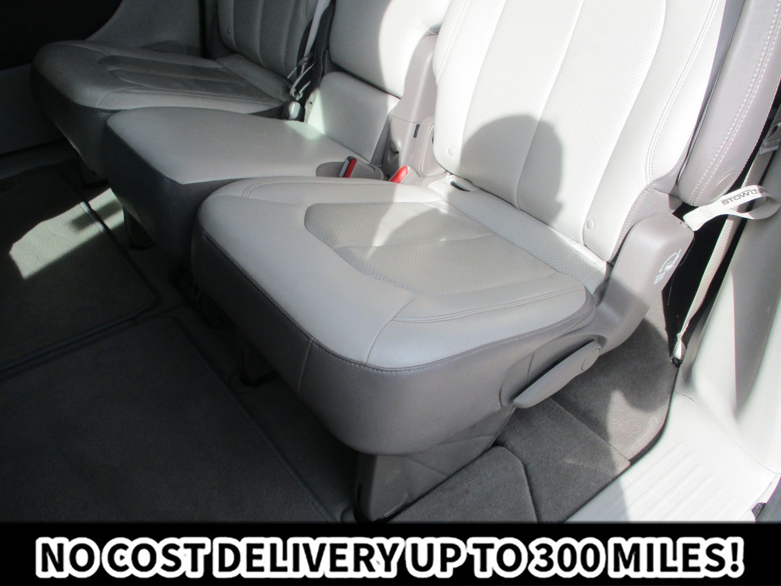 Used 2018 Chrysler Pacifica Touring-L Plus w/ Advanced Safetytec Group FWD image 26
