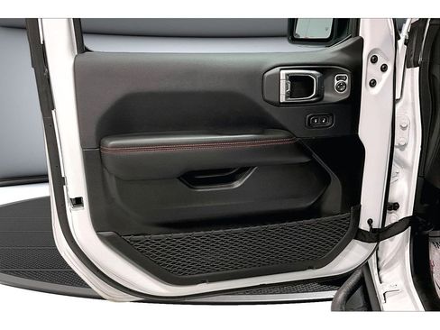 Used 2024 Jeep Gladiator Rubicon w/ Technology Group image 23