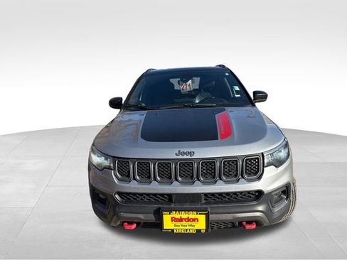 Used 2024 Jeep Compass Trailhawk image 32