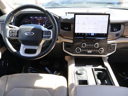 Used 2024 Ford Expedition Limited image 48