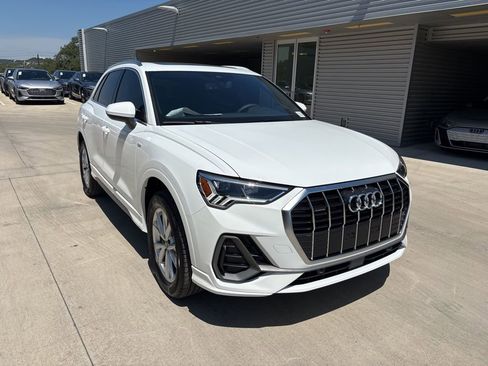 New 2025 Audi Q3 2.0T Premium image 3