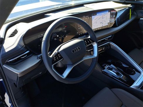 New 2025 Audi Q5 Prestige image 7