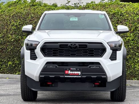 New 2026 Toyota Tacoma TRD Off-Road image 9