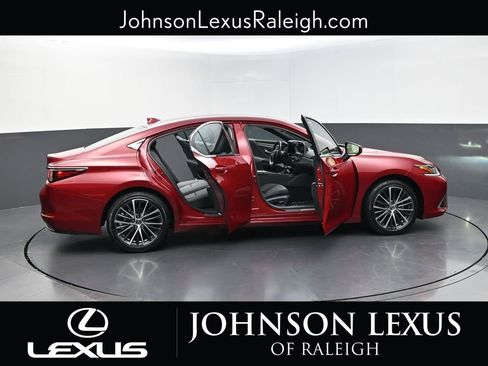 Certified 2024 Lexus ES 350 w/ Premium Package FWD image 32