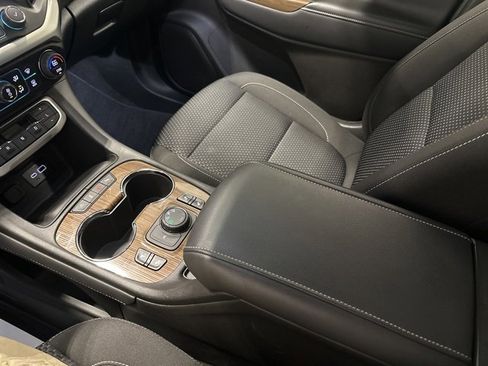 Used 2023 GMC Acadia SLE w/ Driver Convenience Package image 26