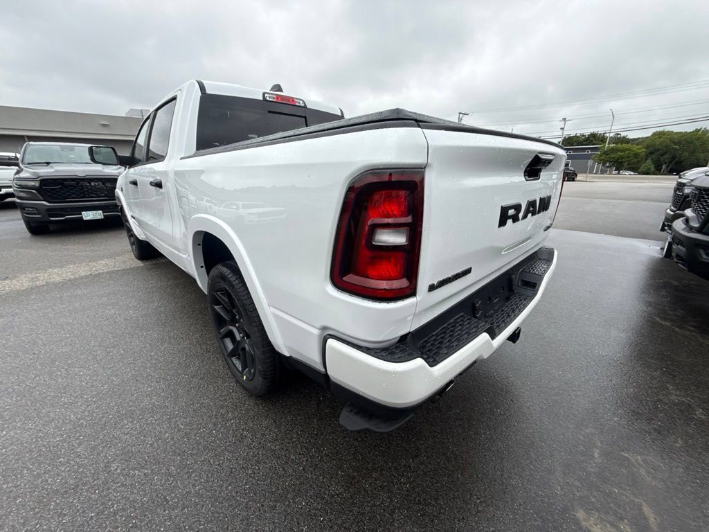New 2027 RAM 1500 Laramie AWD/4WD image 3