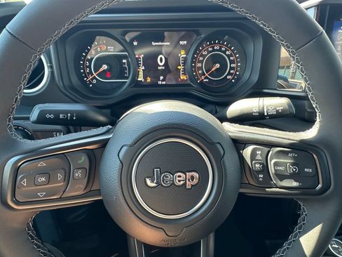 New 2026 Jeep Gladiator Sport AWD/4WD image 19