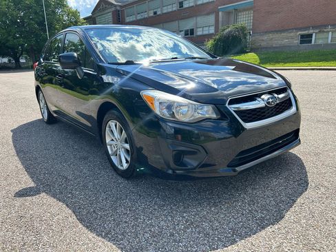 Used 2013 Subaru Impreza 2.0i Premium w/ Popular Pkg 1 AWD/4WD image 6