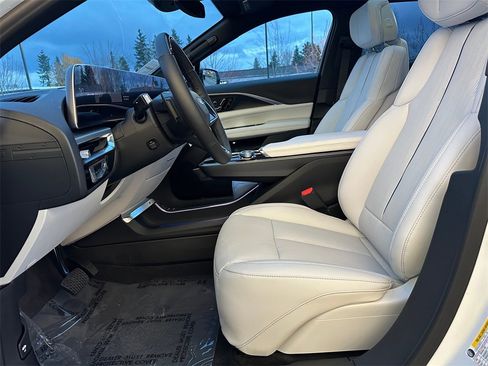 New 2026 Cadillac Lyriq Sport image 19