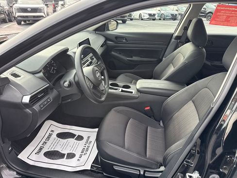 Used 2025 Nissan Altima 2.5 S image 10