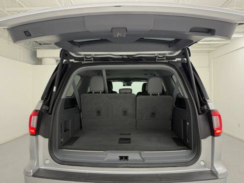 Used 2019 Lincoln Navigator L Select w/ Cargo Package AWD/4WD image 86