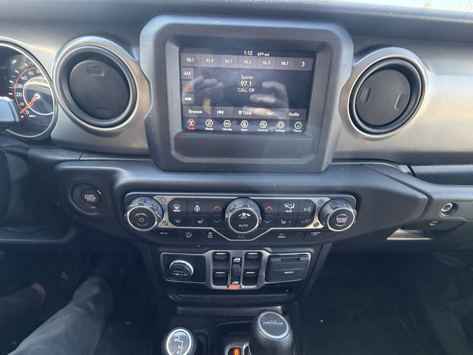 Used 2021 Jeep Gladiator Sport AWD/4WD image 22