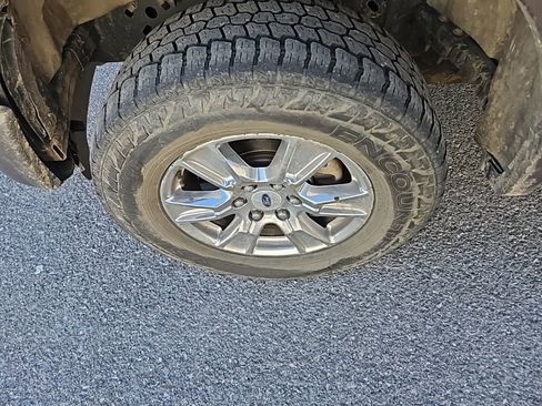 Used 2016 Ford F150 Lariat w/ Equipment Group 502A Luxury image 13