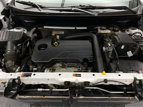 Used 2023 Chevrolet Equinox LS w/ LS Convenience Package image 12