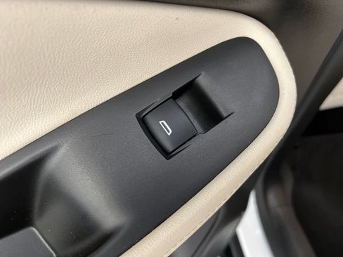 Used 2024 Buick Encore GX Sport Touring FWD image 20
