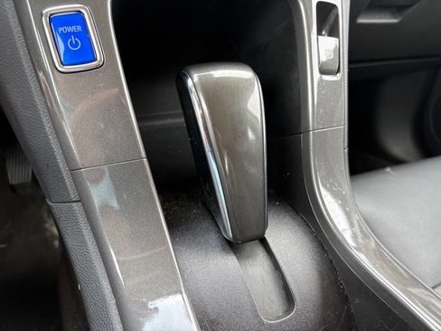Used 2015 Chevrolet Volt Premium w/ Premium Trim Package FWD image 21