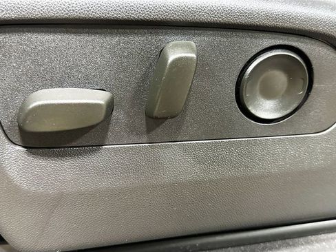 Used 2024 Chevrolet Silverado 1500 LT image 20