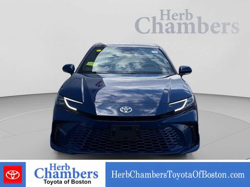 Used 2025 Toyota Camry XSE AWD/4WD image 2