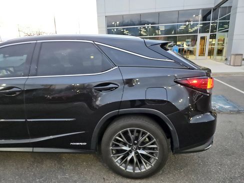 Used 2022 Lexus RX 450h F Sport image 4