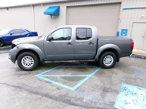 Used 2019 Nissan Frontier SV AWD/4WD image 4